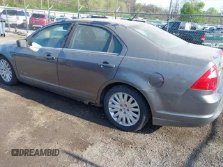 2010 Ford Fusion Hybrid with VIN 3FADP0L30AR376210, listed as a IAAI auction lot 42110727 with 108,897 mi miles. Bid and sale history available at carsss.com. Image 3.