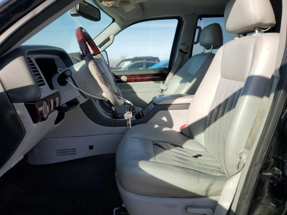 2004 Lincoln Aviator Luxury with VIN 5LMEU68H84ZJ42100, listed as a Copart auction lot 45596655 with 111,418 mi miles and Clean Title. Bid and sale history available at carsss.com. Image 7.