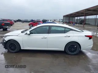 2020 Nissan Altima S with VIN 1N4BL4BVXLC139349, listed as a IAAI auction lot 41503655 with 110,058 mi miles and . Bid and sale history available at DreamBid. Image 15.