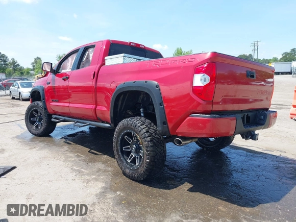 2017 Toyota Tundra SR z VIN 5TFUY5F10HX677527, wystawiony jako IAAI lot #42157357 z przebiegiem 43 111 mil mil oraz . Historia ofert i sprzedaży dostępna na DreamBid. Obrazek 3.