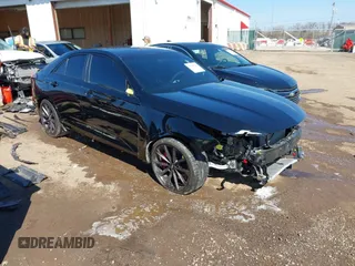 2024 Cadillac CT4-V Blackwing z VIN 1G6D75RP6R0410148, wystawiony jako IAAI lot #41749780 z przebiegiem 15 735 mil mil oraz . Historia ofert i sprzedaży dostępna na DreamBid. Obrazek 1.