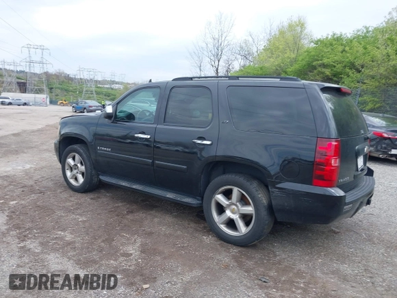 2008 Chevrolet Tahoe LTZ with VIN 1GNFK13088J203852, listed as a IAAI auction lot 41912285 with 205,290 mi miles and . Bid and sale history available at DreamBid. Image 3.