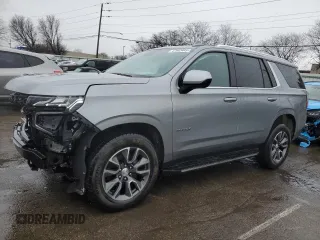 2023 Chevrolet Tahoe LS z VIN 1GNSKMKD5PR474422, wystawiony jako Copart lot #47843445 z przebiegiem 43 712 mil mil oraz Szkoda całkowita • Salvage title. Historia ofert i sprzedaży dostępna na DreamBid. Obrazek 1.