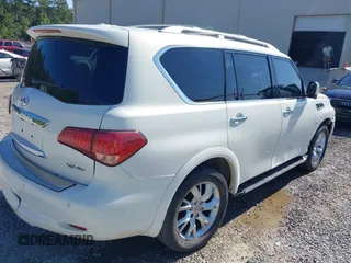 2014 Infiniti QX80 z VIN JN8AZ2NC1E9352276, wystawiony jako IAAI lot #42199182 z przebiegiem 173 548 mil mil oraz . Historia ofert i sprzedaży dostępna na DreamBid. Obrazek 4.