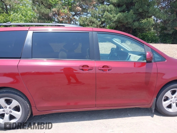 2016 Toyota Sienna LE AAS with VIN 5TDKK3DC5GS743477, listed as a IAAI auction lot 42406726 with 151,829 mi miles and . Bid and sale history available at DreamBid. Image 13.