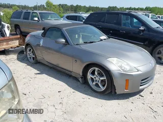 2008 Nissan 350Z Touring with VIN JN1BZ36A78M851719, listed as a IAAI auction lot 42181525 with 129,884 mi miles. Bid and sale history available at carsss.com. Image 1.