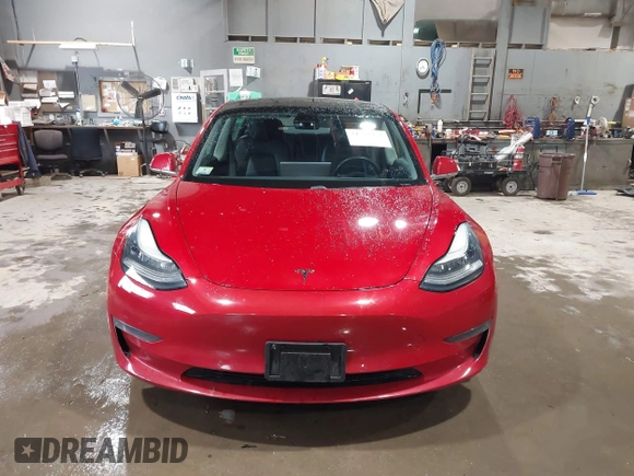 2020 Tesla Model 3 Standard Range Plus z VIN 5YJ3E1EA2LF705670, wystawiony jako IAAI lot #41572352 z przebiegiem 99 980 mil mil oraz . Historia ofert i sprzedaży dostępna na DreamBid. Obrazek 12.