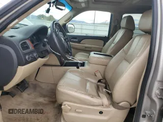 2008 Chevrolet Suburban 2LT with VIN 3GNFK16318G290016, listed as a Copart auction lot 50312805 with 225,065 mi miles and Salvage Title. Bid and sale history available at DreamBid. Image 7.