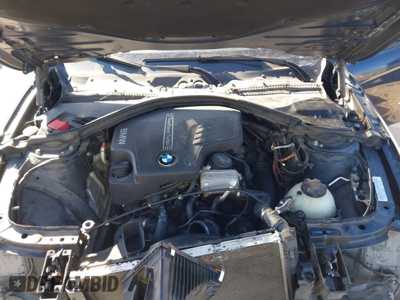 2013 BMW 3 Series 320i with VIN WBA3B1C5XDF461582, listed as a IAAI auction lot 41644855 with 159,363 mi miles. Bid and sale history available at carsss.com. Image 10.