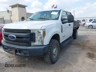 2018 Ford F-250 z VIN 1FD7X2BT6JEC67611, wystawiony jako IAAI lot #42426062 z przebiegiem Nie podano mil oraz . Historia ofert i sprzedaży dostępna na DreamBid. Obrazek 17.