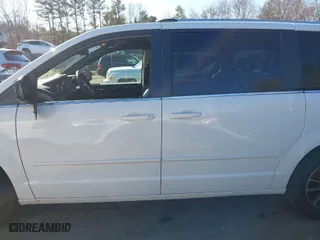 2017 Dodge Grand Caravan SXT with VIN 2C4RDGCG3HR827506, listed as a IAAI auction lot 41746018 with 264,324 mi miles. Bid and sale history available at carsss.com. Image 14.