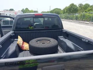 2006 Toyota Tacoma PreRunner with VIN 3TMJU62NX6M026499, listed as a IAAI auction lot 42437645 with 452,309 mi miles and . Bid and sale history available at DreamBid. Image 12.