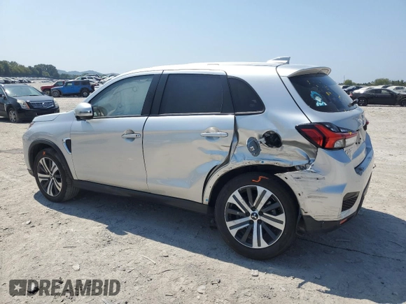 2022 Mitsubishi Outlander SE with VIN JA4APVAUXNU008843, listed as a Copart auction lot 69317784 with 33,638 mi miles and Salvage title. Bid and sale history available at DreamBid. Image 2.