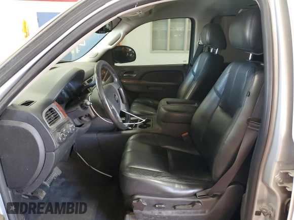 2014 Chevrolet Suburban LT with VIN 1GNSKJE77ER120211, listed as a Copart auction lot 62469424 with 213,282 mi miles and Salvage Title. Bid and sale history available at carsss.com. Image 7.