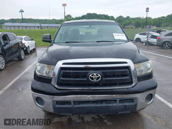 2012 Toyota Tundra z VIN 5TFRM5F15CX040630, wystawiony jako IAAI lot #42213728 z przebiegiem 242 469 mil mil oraz . Historia ofert i sprzedaży dostępna na DreamBid. Obrazek 11.