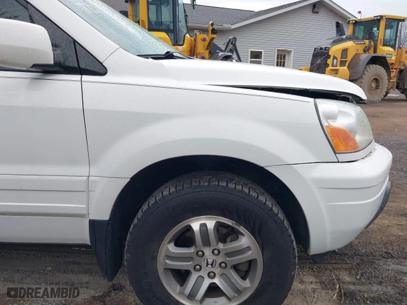 2004 Honda Pilot EX with VIN 2HKYF185X4H571558, listed as a IAAI auction lot 41901839 with 196,703 mi miles. Bid and sale history available at carsss.com. Image 13.