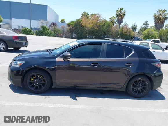 2012 Lexus CT 200h z VIN JTHKD5BH4C2053787, wystawiony jako IAAI lot #42533598 z przebiegiem 260 264 mil mil oraz . Historia ofert i sprzedaży dostępna na DreamBid. Obrazek 14.