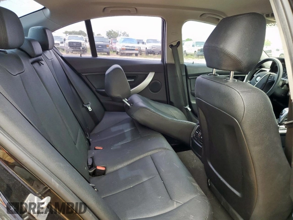 2018 BMW 3 Series 320i with VIN WBA8A9C56JAH12021, listed as a Copart auction lot 58971175 with 100,317 mi miles and Salvage title. Bid and sale history available at DreamBid. Image 10.