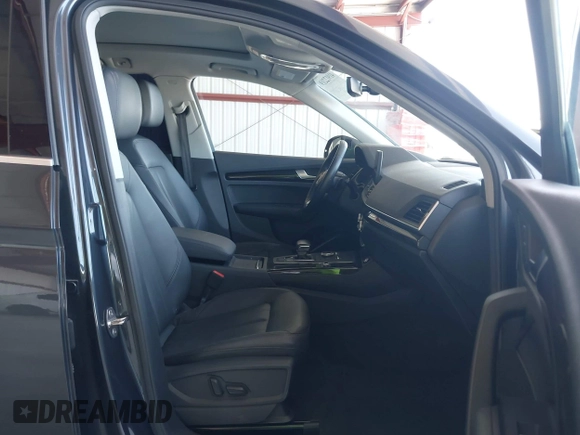 2020 Audi Q5 Premium z VIN WA1ANAFY7L2043097, wystawiony jako IAAI lot #41912219 z przebiegiem 58 265 mil mil oraz . Historia ofert i sprzedaży dostępna na DreamBid. Obrazek 5.