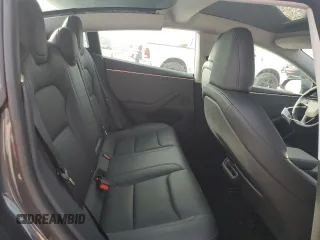 2024 Tesla Model 3 z VIN 5YJ3E1EAXRF741132, wystawiony jako Copart lot #47823795 z przebiegiem 25 183 mil mil oraz Szkody całkowita. Historia ofert i sprzedaży dostępna na DreamBid. Obrazek 11.