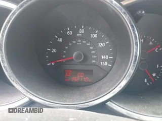 2012 Kia Sorento LX z VIN 5XYKT3A18CG201670, wystawiony jako IAAI lot #42305664 z przebiegiem 192 170 mil mil oraz . Historia ofert i sprzedaży dostępna na DreamBid. Obrazek 7.