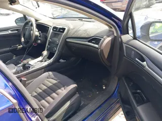 2014 Ford Fusion SE with VIN 3FA6P0H72ER374386, listed as a IAAI auction lot 41938833 with 140,095 mi miles. Bid and sale history available at carsss.com. Image 5.