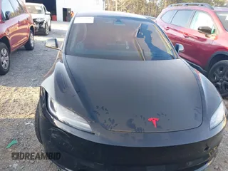 2024 Tesla Model 3 z VIN 5YJ3E1EA8RF728301, wystawiony jako IAAI lot #41865709 z przebiegiem 35 791 mil mil oraz . Historia ofert i sprzedaży dostępna na DreamBid. Obrazek 11.