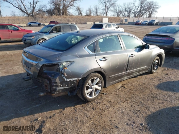 2015 Nissan Altima 2.5 SV with VIN 1N4AL3AP4FC438025, listed as a IAAI auction lot 41657713 with 192,870 mi miles. Bid and sale history available at carsss.com. Image 4.