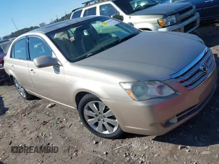 2005 Toyota Avalon XL with VIN 4T1BK36BX5U046492, listed as a IAAI auction lot 41598083 with 193,373 mi miles. Bid and sale history available at carsss.com. Image 1.