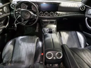 2018 Mercedes-Benz E 300 z VIN WDDZF4KB8JA313472, wystawiony jako Copart lot #53959155 z przebiegiem Nie podano mil oraz Czysty tytuł • Clean title. Historia ofert i sprzedaży dostępna na DreamBid. Obrazek 8.