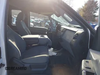 2015 Ford F-250 XLT z VIN 1FT7X2B67FEA07014, wystawiony jako IAAI lot #41625425 z przebiegiem 113 404 mil mil oraz . Historia ofert i sprzedaży dostępna na DreamBid. Obrazek 5.