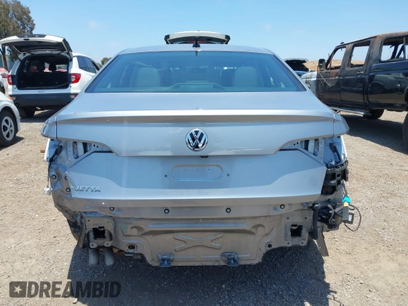 2021 Volkswagen Jetta S с VIN 3VWC57BU9MM090465, выставлен на аукционе IAAI как лот 42384857 с пробегом 22 368 миль миль и . История ставок и продаж доступна на DreamBid. Изображение 17.