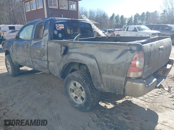 2009 Toyota Tacoma with VIN 5TEUU42N69Z670462, listed as a IAAI auction lot 41908357 with 208,430 mi miles. Bid and sale history available at carsss.com. Image 3.