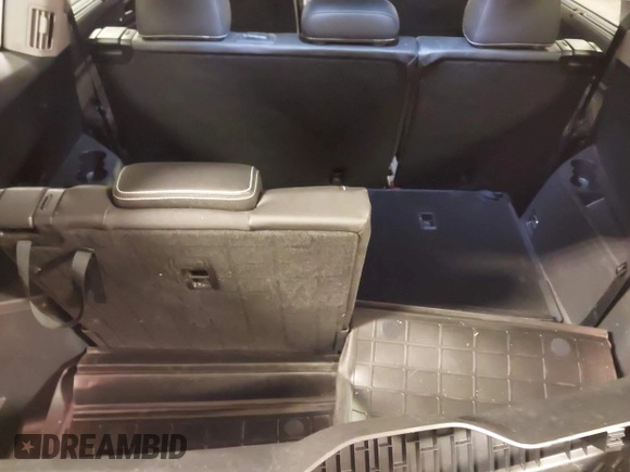 2021 Volkswagen Atlas SE z VIN 1V2KR2CA5MC606590, wystawiony jako IAAI lot #42383813 z przebiegiem 45 087 mil mil oraz . Historia ofert i sprzedaży dostępna na DreamBid. Obrazek 18.