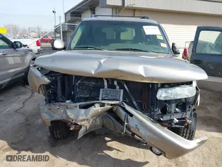 2003 Chevrolet Suburban Z71 with VIN 3GNFK16Z83G176544, listed as a IAAI auction lot 41775516 with 181,076 mi miles. Bid and sale history available at carsss.com. Image 6.