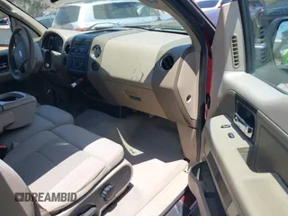 2004 Ford F-150 XL z VIN 1FTPX12514NA00560, wystawiony jako IAAI lot #42261569 z przebiegiem 189 438 mil mil oraz . Historia ofert i sprzedaży dostępna na DreamBid. Obrazek 5.