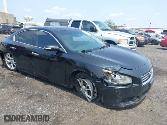 2014 Nissan Maxima SV z VIN 1N4AA5AP7EC913876, wystawiony jako IAAI lot #42487703 z przebiegiem 165 451 mil mil oraz . Historia ofert i sprzedaży dostępna na DreamBid. Obrazek 1.