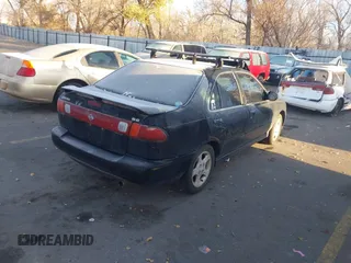 1998 Nissan Sentra z VIN 1N4BB41D0WC753293, wystawiony jako IAAI lot #40903118 z przebiegiem 287 968 mil mil oraz . Historia ofert i sprzedaży dostępna na DreamBid. Obrazek 4.