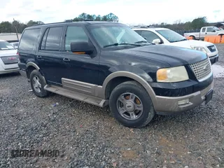 2003 Ford Expedition Eddie Bauer with VIN 1FMRU17W23LB73139, listed as a IAAI auction lot 41268690 with 238,299 mi miles. Bid and sale history available at carsss.com. Image 1.