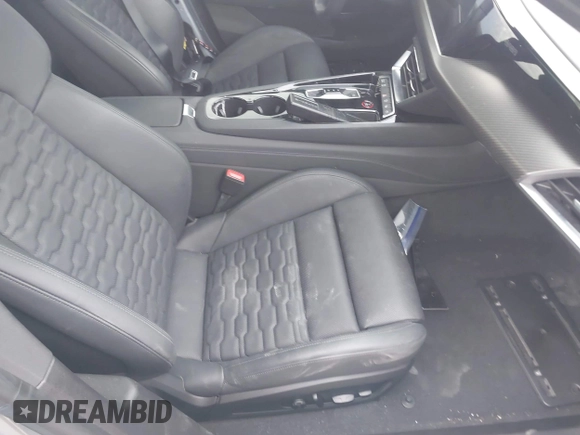 2022 Audi e-tron GT Prestige z VIN WAUEJBFW7N7001491, wystawiony jako IAAI lot #41356266 z przebiegiem 42 738 mil mil oraz . Historia ofert i sprzedaży dostępna na DreamBid. Obrazek 5.