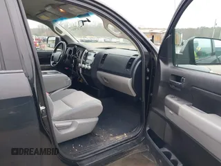 2012 Toyota Tundra с VIN 5TFUM5F17CX036041, выставлен на аукционе IAAI как лот 41782453 с пробегом 183 839 миль миль и . История ставок и продаж доступна на DreamBid. Изображение 5.