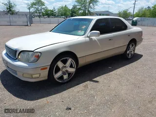 2000 Lexus LS 400 with VIN JT8BH28F0Y0167488, listed as a IAAI auction lot 41820518 with 278,656 mi miles. Bid and sale history available at carsss.com. Image 2.