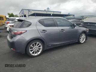 2013 Lexus CT 200h z VIN JTHKD5BH1D2169238, wystawiony jako Copart lot #53720135 z przebiegiem 138 029 mil mil oraz Szkody całkowita. Historia ofert i sprzedaży dostępna na DreamBid. Obrazek 3.