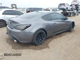 2013 Hyundai Genesis Coupe Premium z VIN KMHHT6KD1DU099404, wystawiony jako IAAI lot #42379613 z przebiegiem 110 507 mil mil oraz . Historia ofert i sprzedaży dostępna na DreamBid. Obrazek 4.