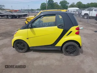 2013 Smart fortwo Pure with VIN WMEEJ3BA5DK663165, listed as a IAAI auction lot 42291804 with 105,074 mi miles and . Bid and sale history available at DreamBid. Image 14.