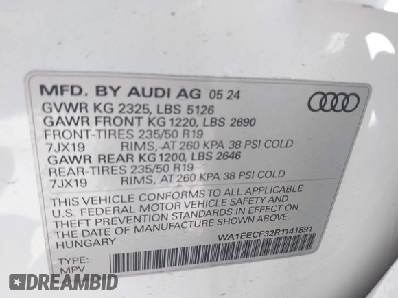 2024 Audi Q3 S line Premium Plus z VIN WA1EECF32R1141891, wystawiony jako IAAI lot #41668111 z przebiegiem 1426 mil mil oraz . Historia ofert i sprzedaży dostępna na DreamBid. Obrazek 9.