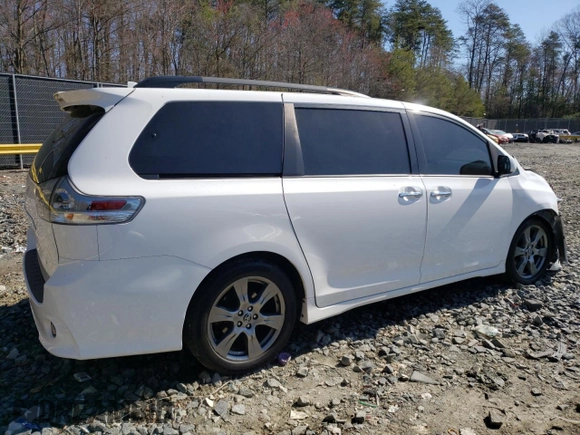 2018 Toyota Sienna SE with VIN 5TDXZ3DC9JS937339, listed as a Copart auction lot 50447875 with 129,144 mi miles and Salvage title. Bid and sale history available at DreamBid. Image 3.