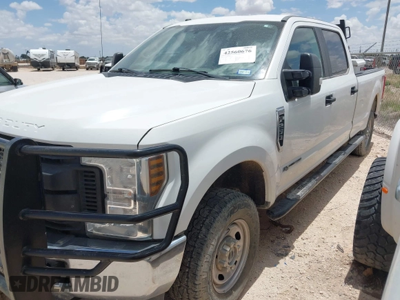 2018 Ford F-250 XL with VIN 1FT7W2BT2JEC78080, listed as a IAAI auction lot 42560676 with 239,286 mi miles and . Bid and sale history available at DreamBid. Image 16.