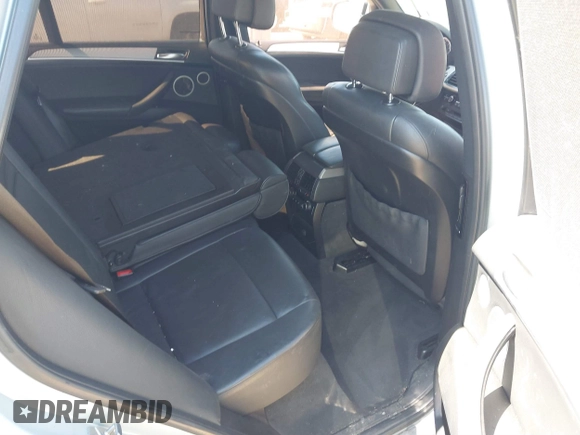 2011 BMW X5 M with VIN 5YMGY0C53BLK26167, listed as a IAAI auction lot 41742529 with 118,777 mi miles. Bid and sale history available at carsss.com. Image 8.
