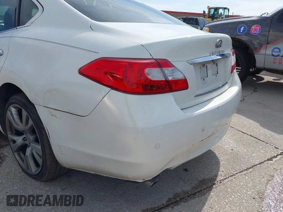 2013 Infiniti M with VIN JN1BY1AP4DM511067, listed as a IAAI auction lot 41890196 with 316,837 mi miles and . Bid and sale history available at DreamBid. Image 19.